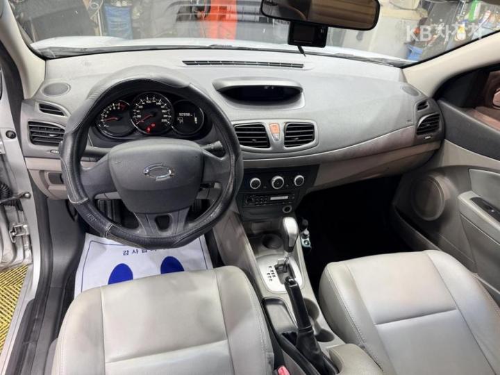 Renault SM3 New SE Black Base Type 6