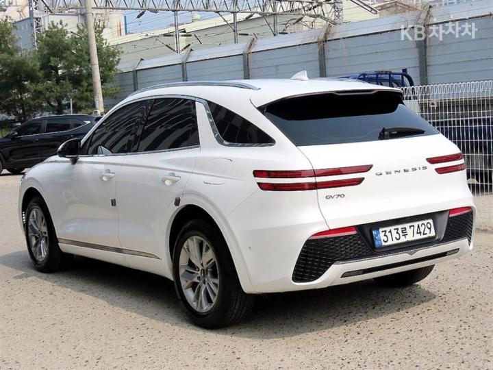 Genesis GV70 Diesel 2.2 2WD 4