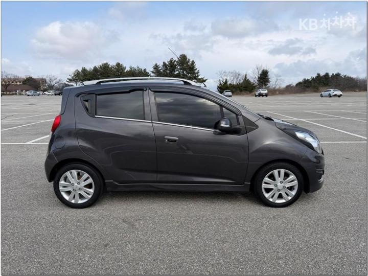 Chevrolet Spark S LT 5
