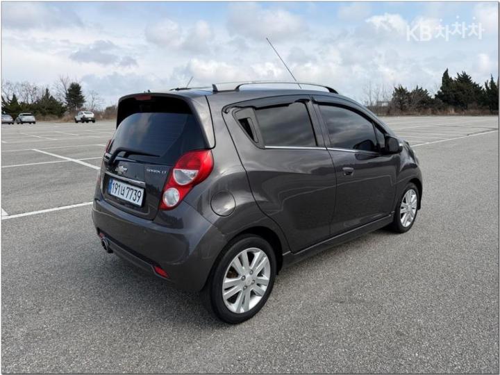 Chevrolet Spark S LT 6