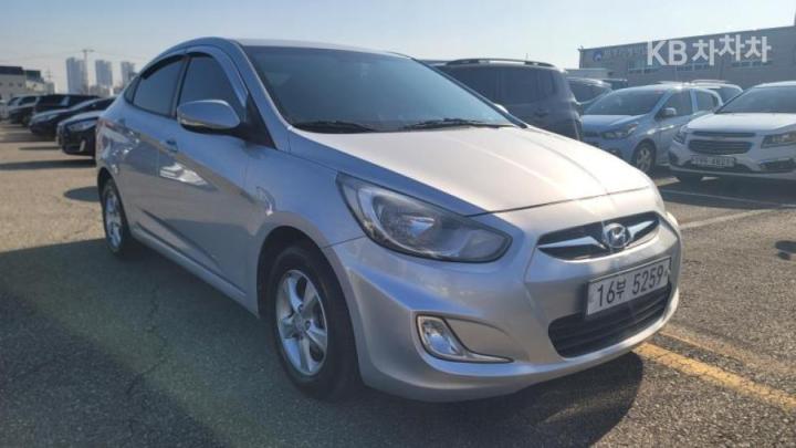Hyundai Accent New 1.6 VGT Premium 4
