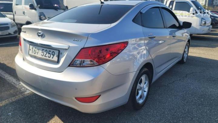 Hyundai Accent New 1.6 VGT Premium 5