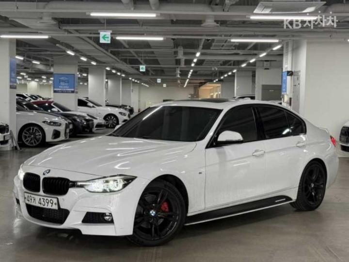 BMW 3 Series New 330i F30 Shadow Edition