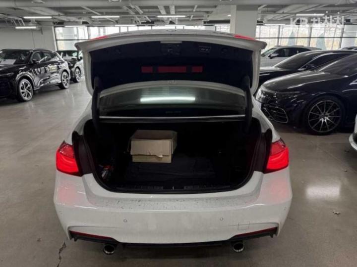 BMW 3 Series New 330i F30 Shadow Edition 7