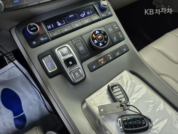 Hyundai Palisade 2.2 Diesel AWD Prestige 9