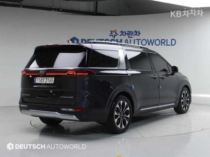 Kia Carnival G3.5 GDI Signature 3
