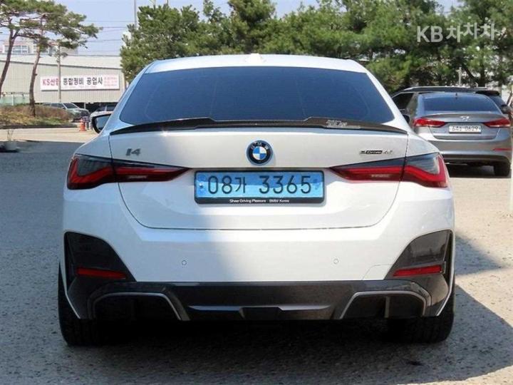 BMW i4 eDrive40 M Sport Pro 5