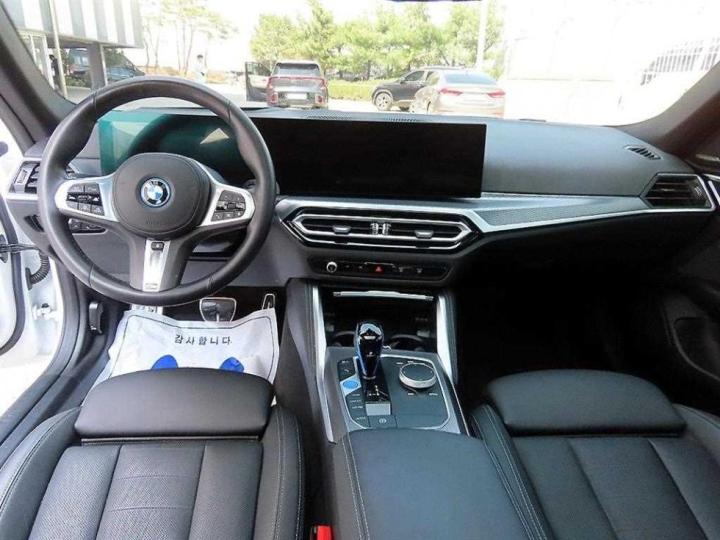 BMW i4 eDrive40 M Sport Pro 8