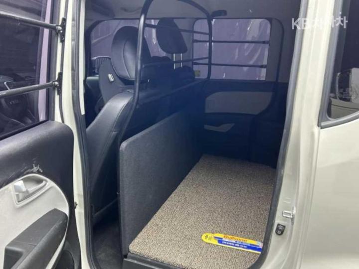 Kia Ray Van 1.0 Gasoline Van Premium Type 8