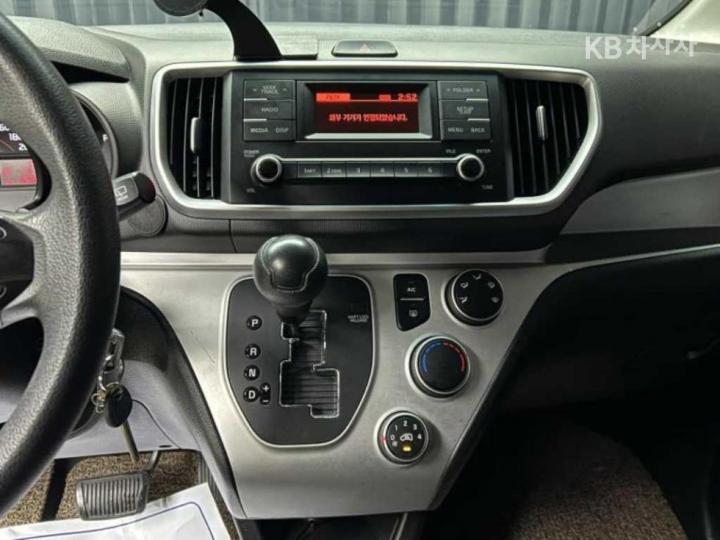 Kia Ray Van 1.0 Gasoline Van Premium Type 10