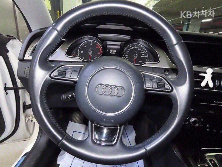 Audi A5 NEW 2.0 TDI Quattro Sportback 8TA Dynamic 9