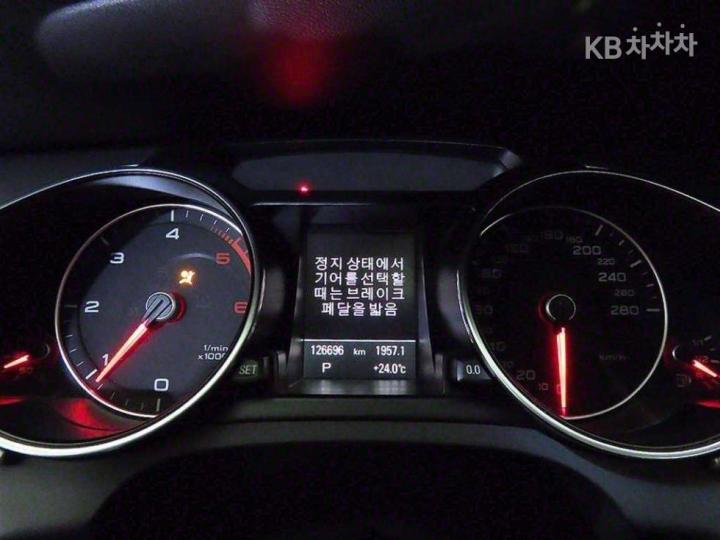 Audi A5 NEW 2.0 TDI Quattro Sportback 8TA Dynamic 10