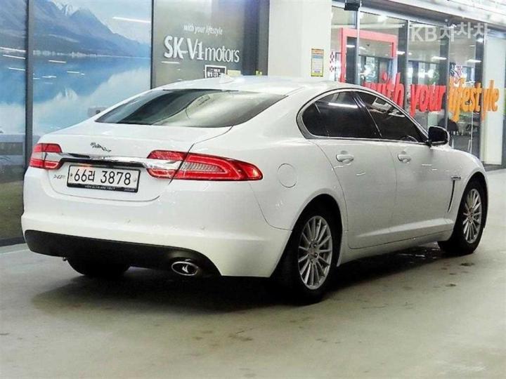 Jaguar XF New 2.2D Luxury X250 5