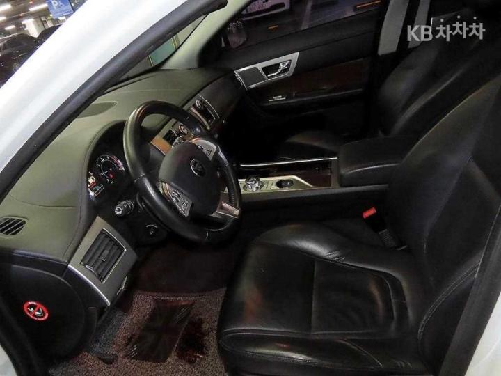 Jaguar XF New 2.2D Luxury X250 7