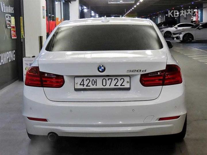 BMW 3 Series New 320d F30 6