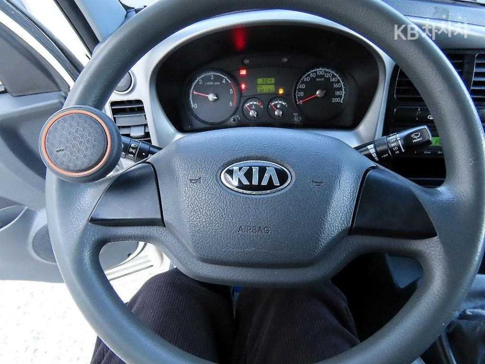 2015 - kia bongo iii