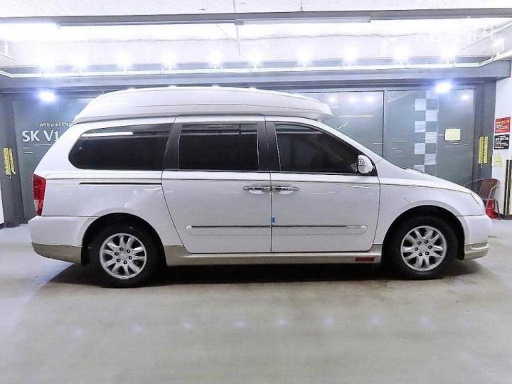 Kia Carnival R Grand High Limousine GLX Premium 4