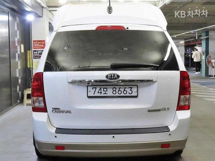 Kia Carnival R Grand High Limousine GLX Premium 6