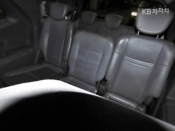 KG Mobility (Ssangyong) Korando Turismo 4WD RT 9