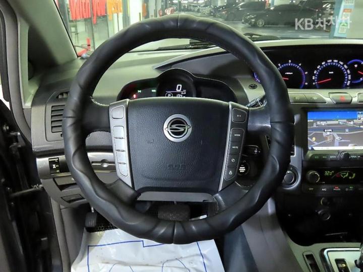 KG Mobility (Ssangyong) Korando Turismo 4WD RT 10