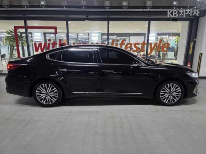 Kia K7 Premier Hybrid 2.4 HEV Signature 4