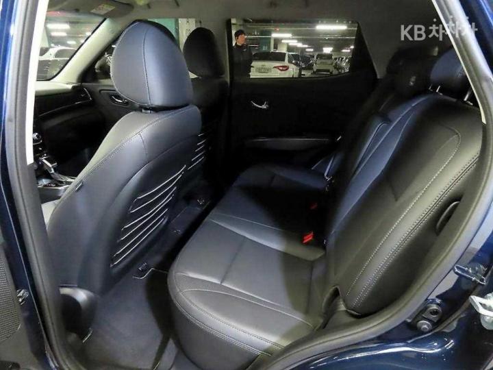 KG Mobility (Ssangyong) Tivoli Gasoline V3 2WD Base Type 8