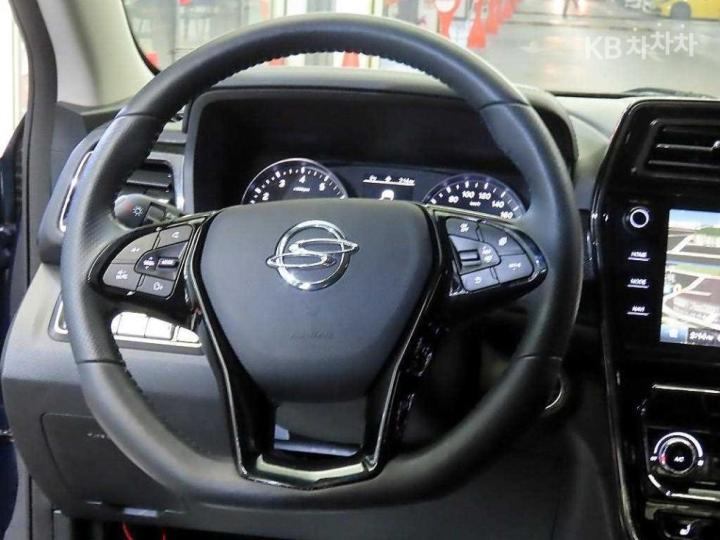 KG Mobility (Ssangyong) Tivoli Gasoline V3 2WD Base Type 9