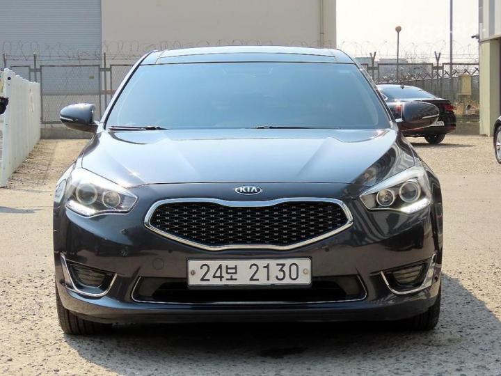 Kia K7 Hybrid 700h Prestige 2