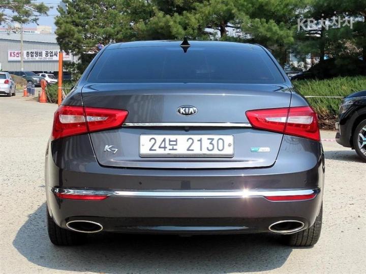 Kia K7 Hybrid 700h Prestige 5