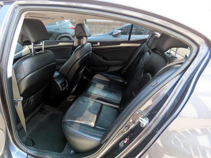 Kia K7 Hybrid 700h Prestige 7