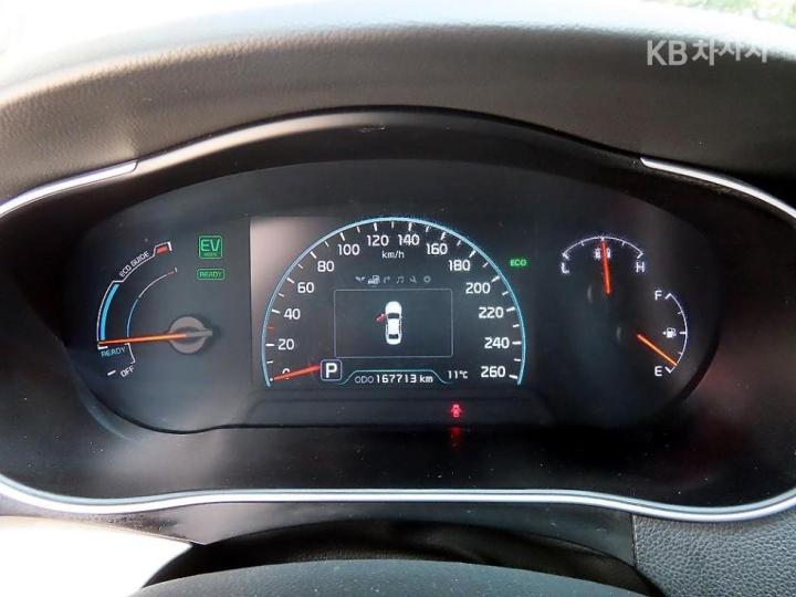 Kia K7 Hybrid 700h Prestige 10