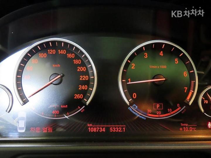 BMW 5 Series New 528i F10 2010-2016 10