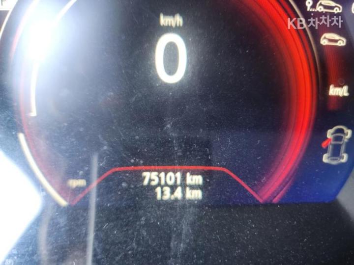 Renault QM6 2.0 LPe 2WD LE 9