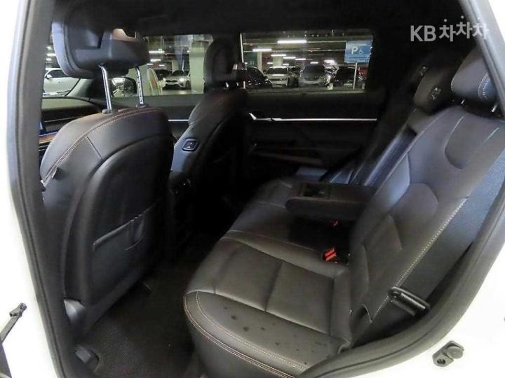 KG Mobility (Ssangyong) Torres J100 Gasoline Turbo 1.5 2WD T7 8