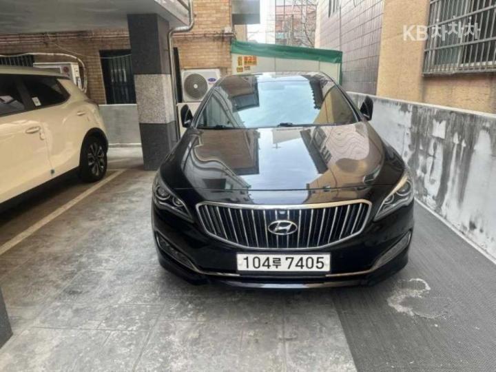 Hyundai Aslan G300 Modern Basic