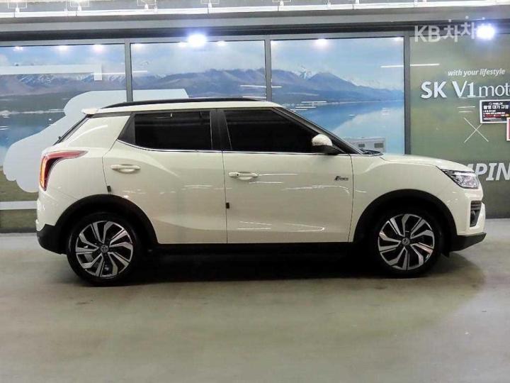 KG Mobility (Ssangyong) Tivoli Gasoline V3 2WD Base Type 4