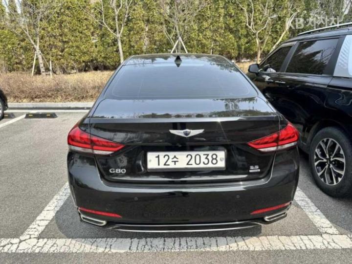 Genesis G80 3.3 GDI AWD Luxury 3