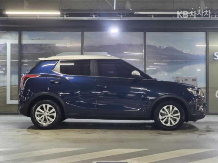 KG Mobility (Ssangyong) Tivoli Gasoline V3 2WD Special 4