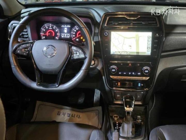 KG Mobility (Ssangyong) Tivoli Gasoline V3 2WD Special 10