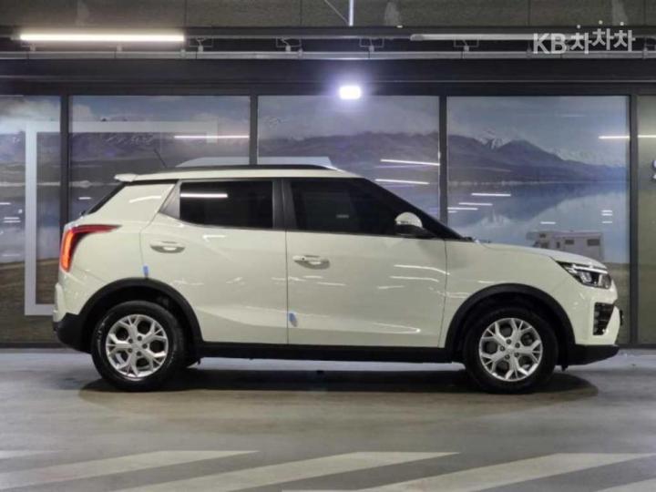KG Mobility (Ssangyong) Tivoli Gasoline V3 2WD Base Type 4