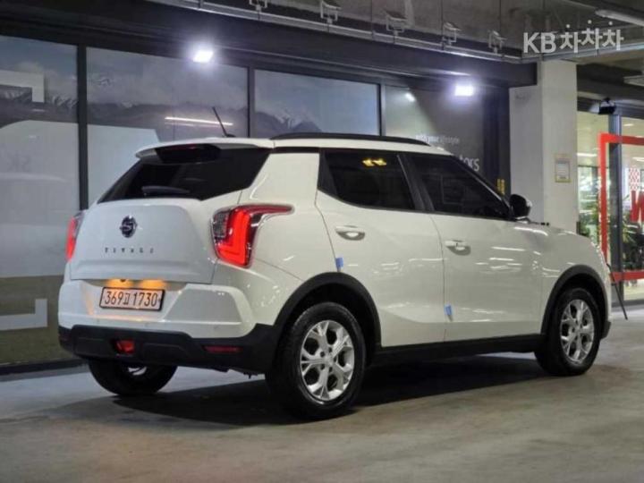 KG Mobility (Ssangyong) Tivoli Gasoline V3 2WD Base Type 5