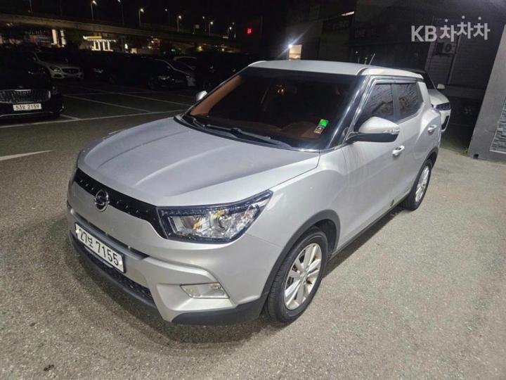 KG Mobility (Ssangyong) Tivoli Gasoline VX 3