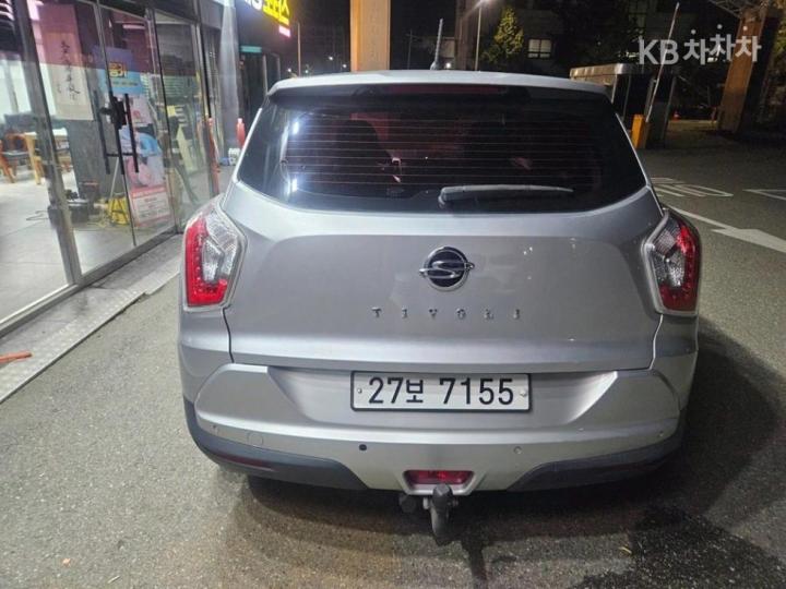 KG Mobility (Ssangyong) Tivoli Gasoline VX 4