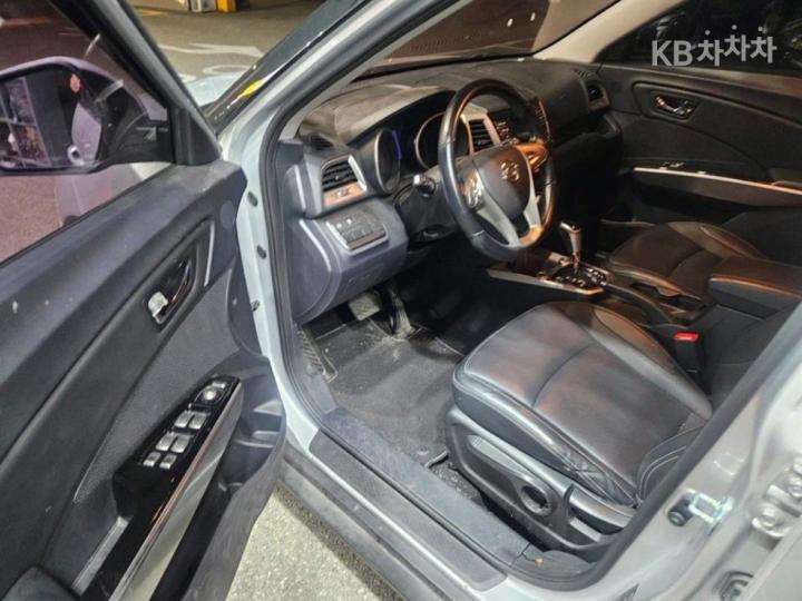 KG Mobility (Ssangyong) Tivoli Gasoline VX 7