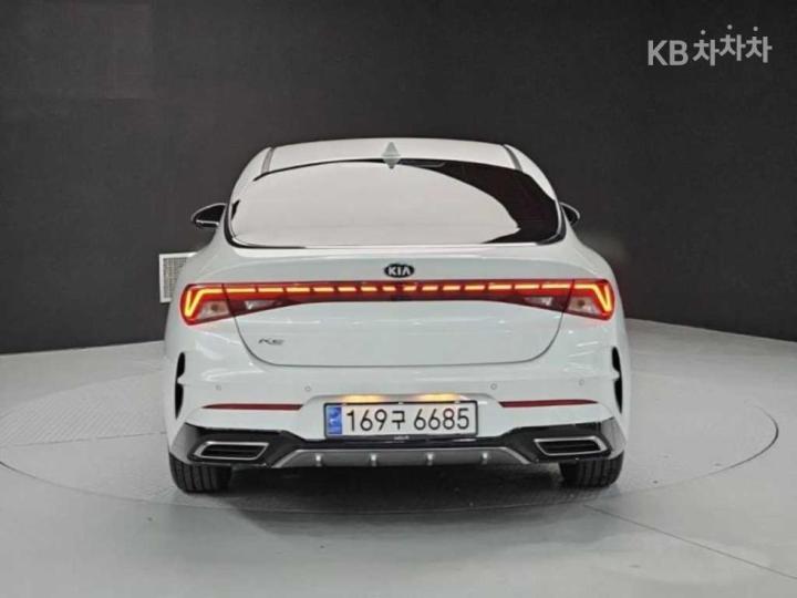 Kia K5 2.0 LPI Trendy 4