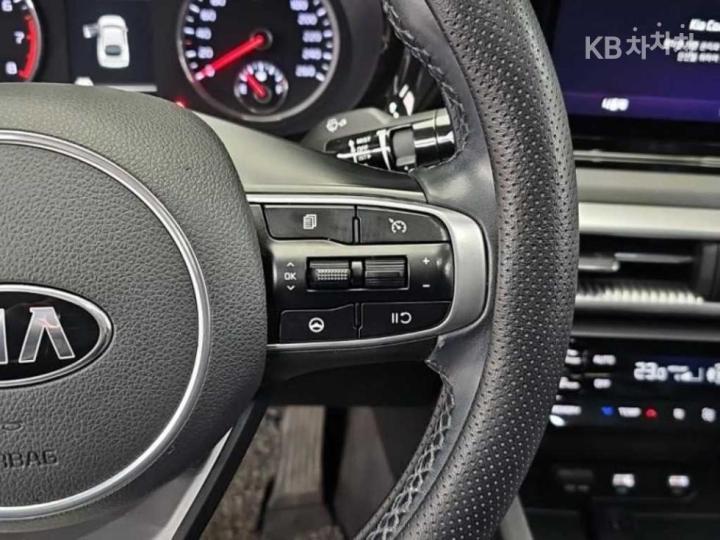 Kia K5 2.0 LPI Trendy 9