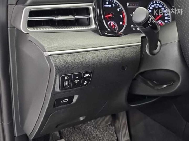 Kia K5 2.0 LPI Trendy 10