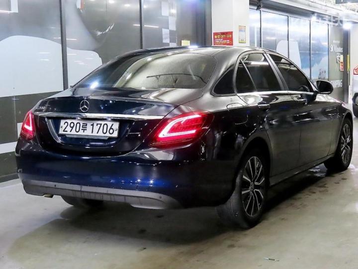 Mercedes-Benz C-Class C200 W205 5