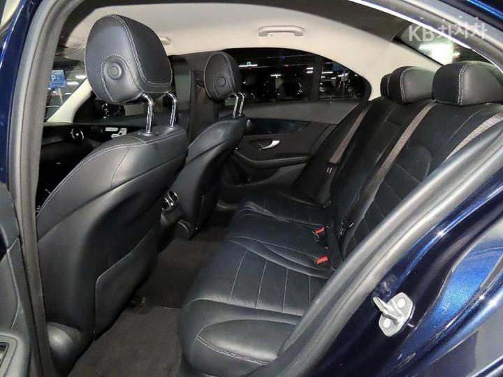 Mercedes-Benz C-Class C200 W205 8