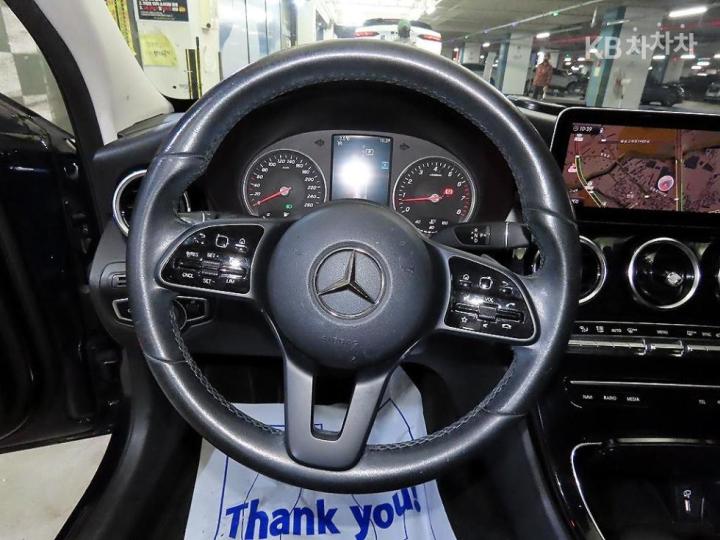 Mercedes-Benz C-Class C200 W205 9